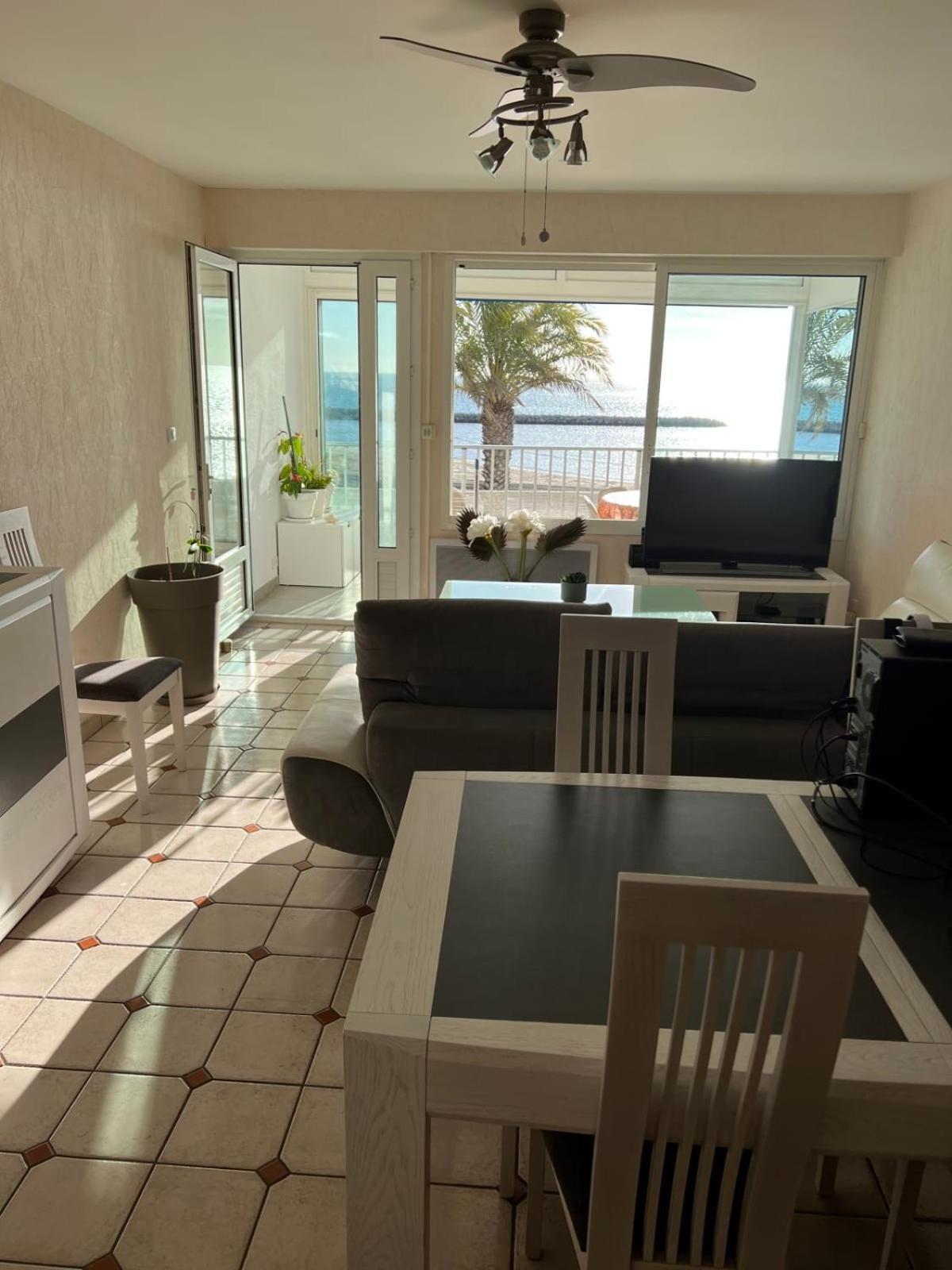 Appartement Mar E Souleu Avec Terrasse Et Vue Mer Au Grau Du Roi Le Grau-du-Roi Eksteriør bilde